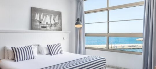 Aparthotel Marina Suites - logies