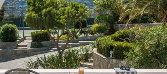 Hotel Peninsula Resort & Spa