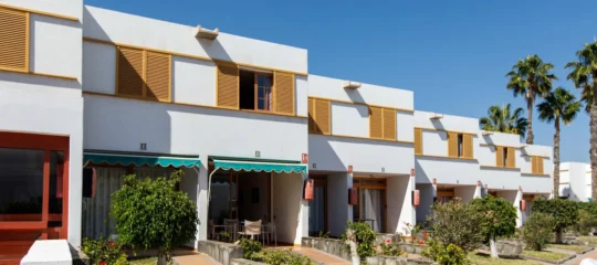 Las Brisas Bungalows
