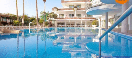 Ontdek ons best geboekte Hotel Indalo Park, slechts 100 meter van het strand in het levendige Santa Susanna. Boek nu en geniet van een perfecte mix van comfort en gemak aan de Spaanse kust!