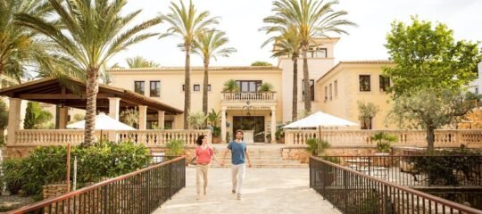 ROBINSON CALA SERENA