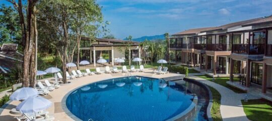 The Leaf on the Sands by Katathani