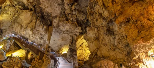 Ontdek Granada en de oostelijke Costa del Sol vanuit Nerja