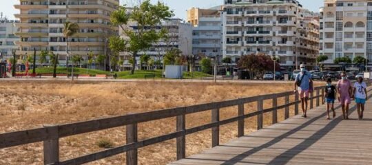 Baia Beach Hotel - winterzon