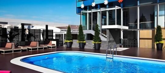 Vela Dhi Glow Pratunam