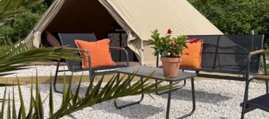 Glamping La Yurta nel Verde luxe ingerichte 4persoons Belltent