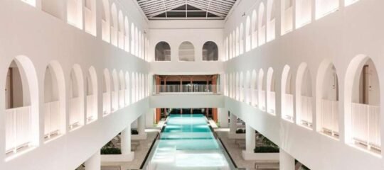 Away Bangkok Riverside Kene