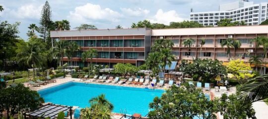 Basaya Beach Hotel & Resort