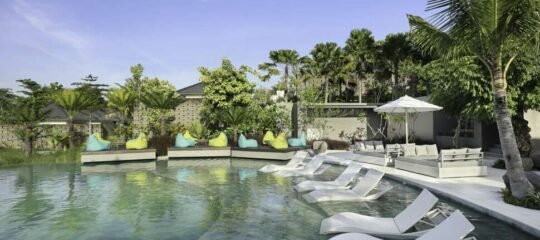 Cross Bali Breakers Resort