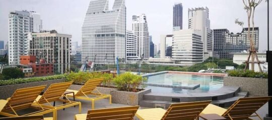 The Quart Ruamrudee by UHG