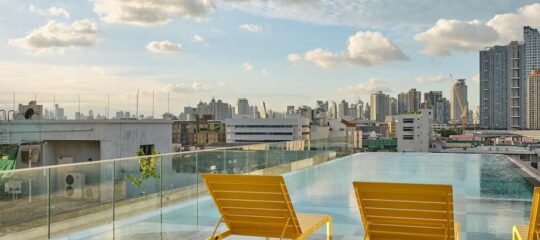 The Quarter Onnut by UHG