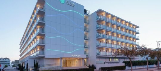 Alua Leo