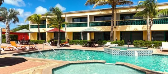 Del Rey Apartments