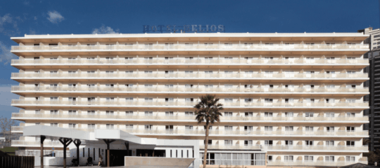 Hotel Helios is een populair en gezellig 4-sterrenhotel in de toeristenwijk Levante in Benidorm!