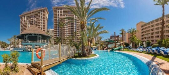 Magic Tropical Splash Aparthotel