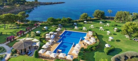 The St. Regis Mardavall Mallorca Resort