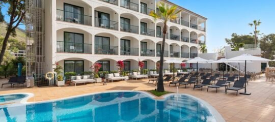 Valentin Somni Hotel & Suites