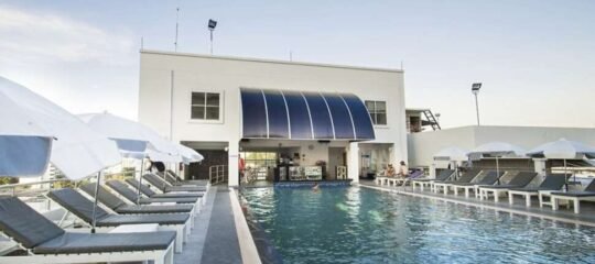 Flipper House Hotel