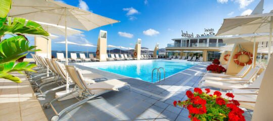 Bull Hotel Reina Isabel & Spa