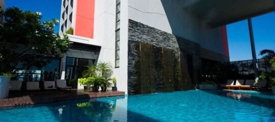 Grand Howard Hotel