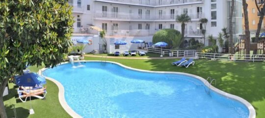GHT Balmes Hotel Aparthotel & Splash