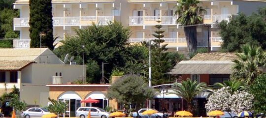 Hotel Ipsos Beach