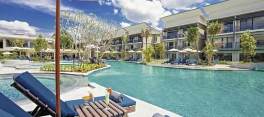 Le Meridien Khao Lak Resort & Spa