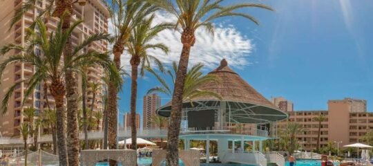 Magic Tropical Splash Aparthotel